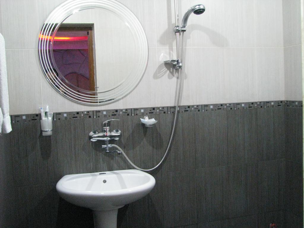 Princ Plaza Hotel Erevan Cameră foto